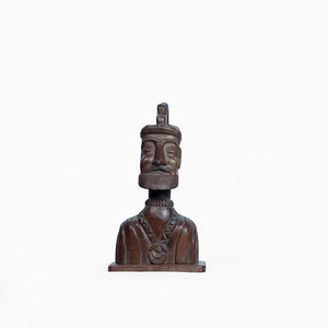 WOODEN BUST OF A KING