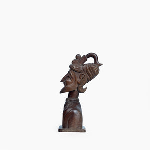 WOODEN BUST OF A KING