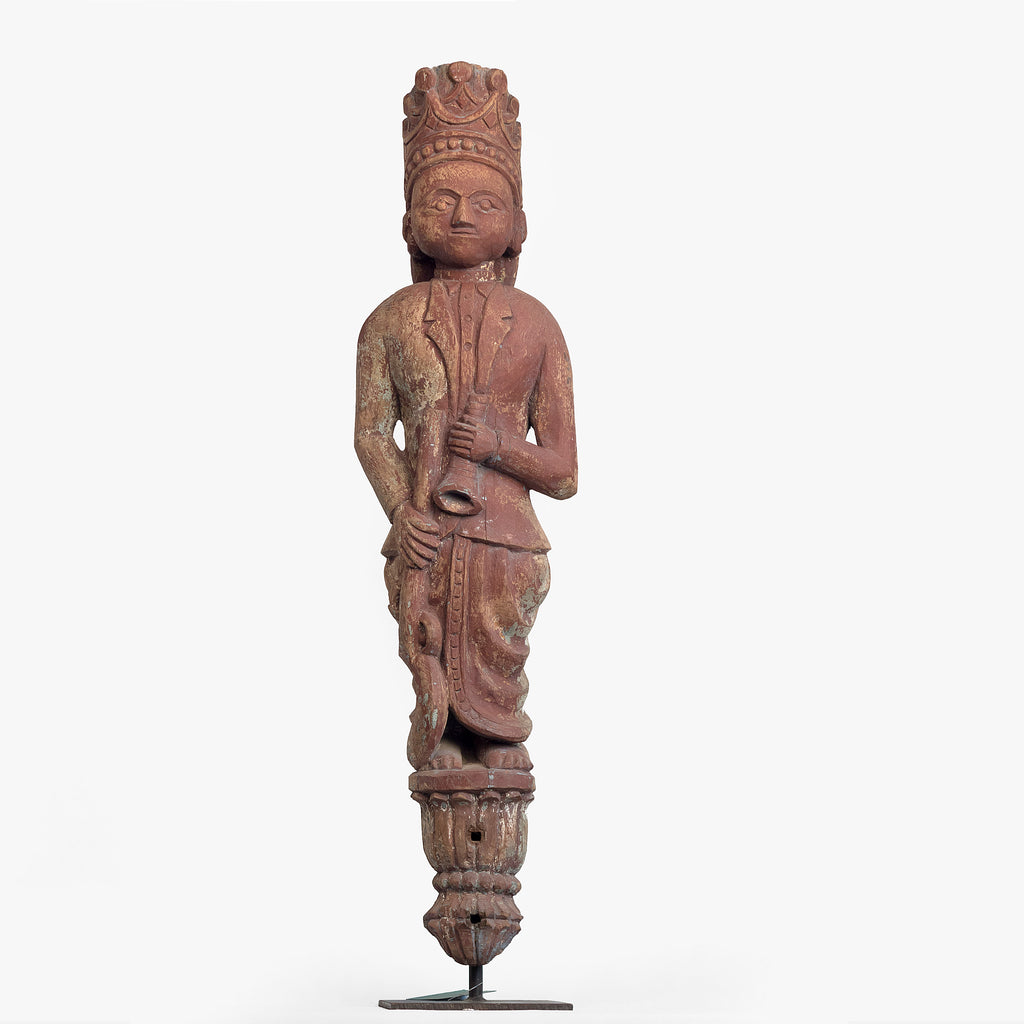 VINTAGE WOODEN IDOL OF A GUARD
