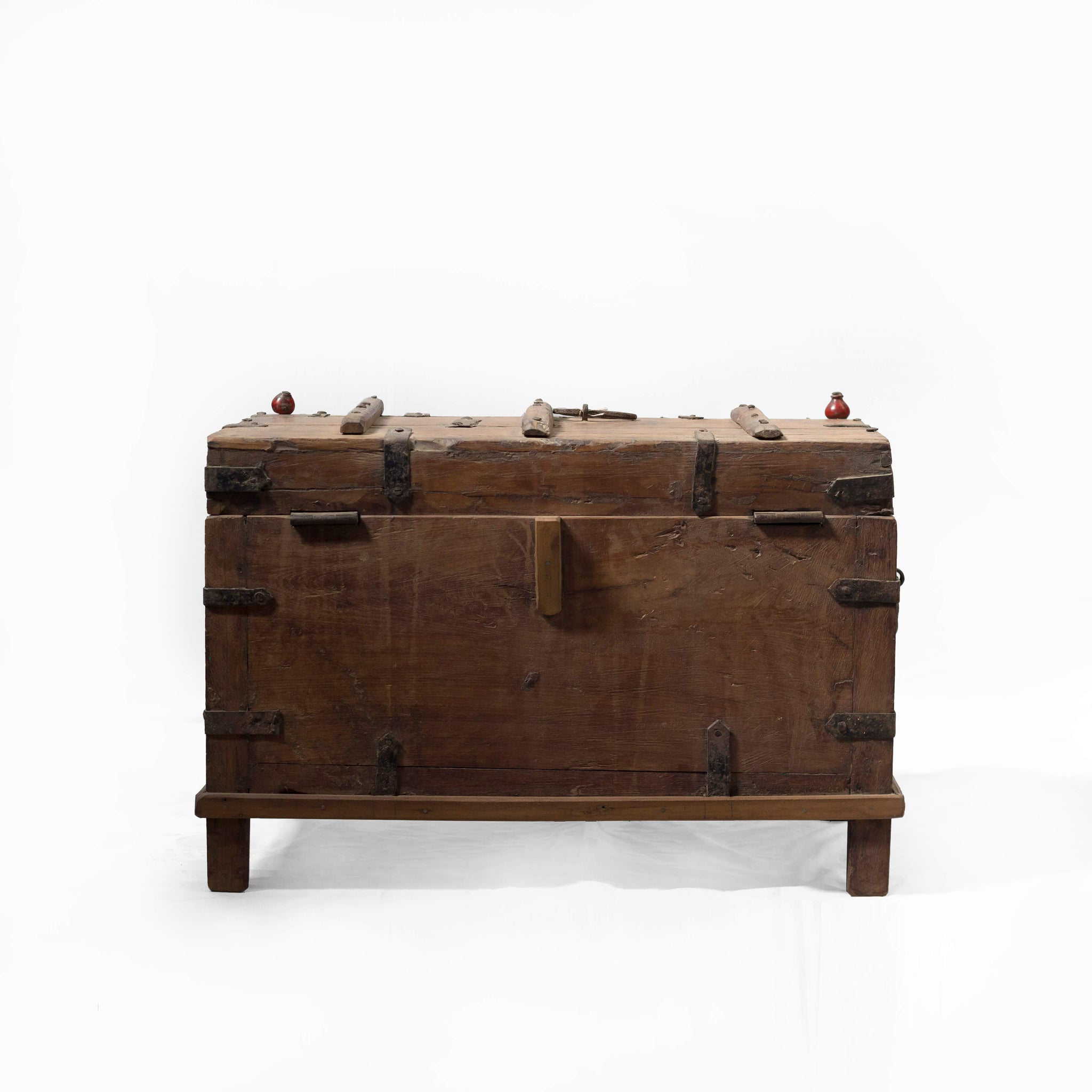RUGGED WOODEN CHEST